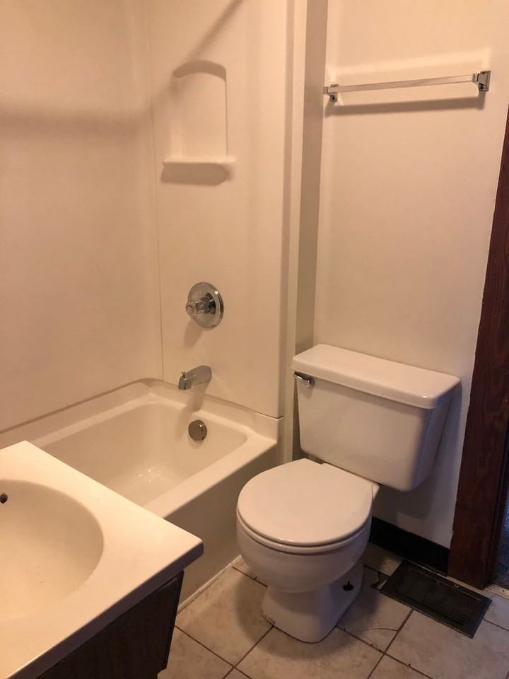 414 East Hillside Drive - Photo 4 of 13