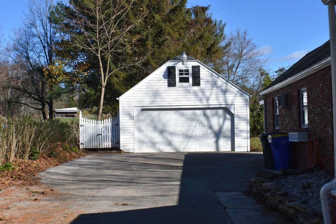 5831 Old Carlisle Rd - Photo 2 of 6