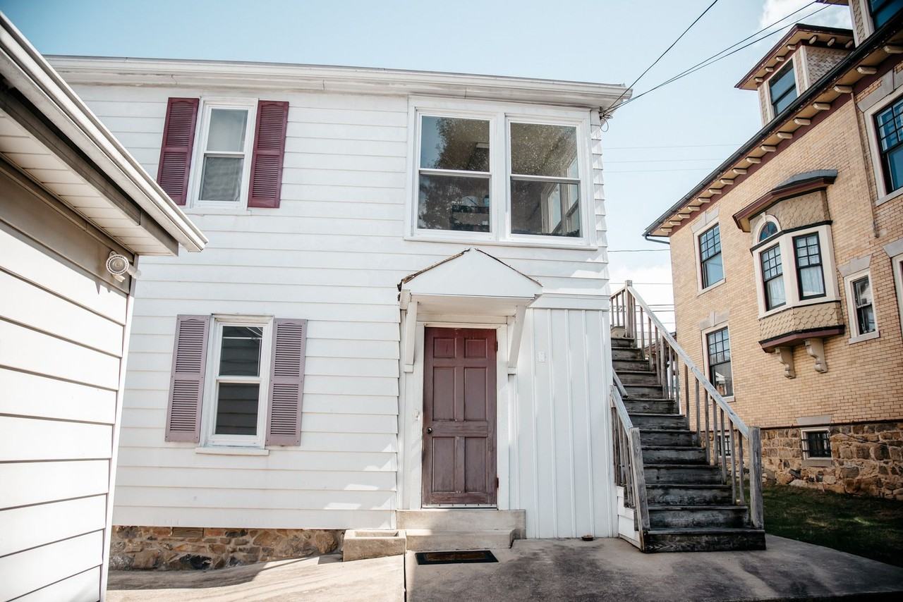 512 S Market St - Photo 3 of 22