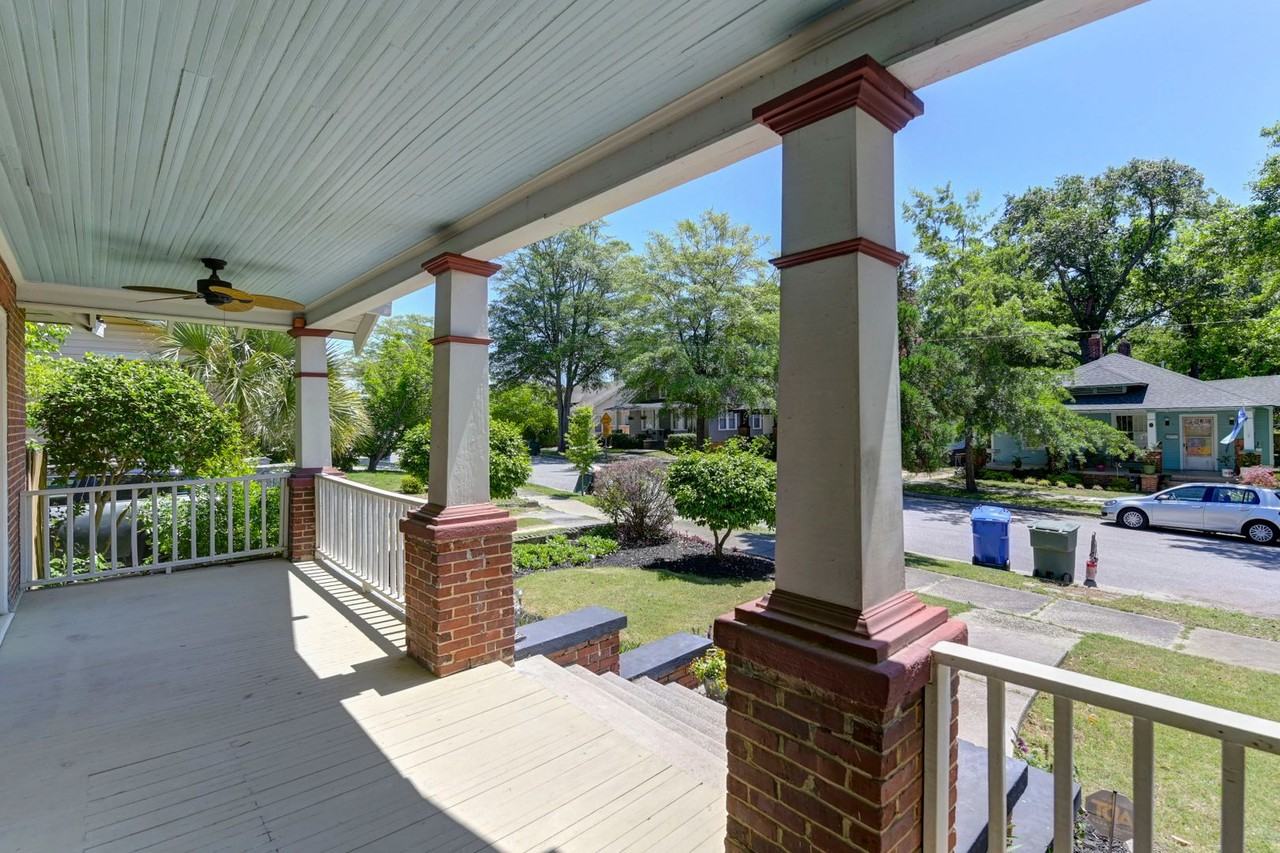 1417 Victoria St - Photo 2 of 30