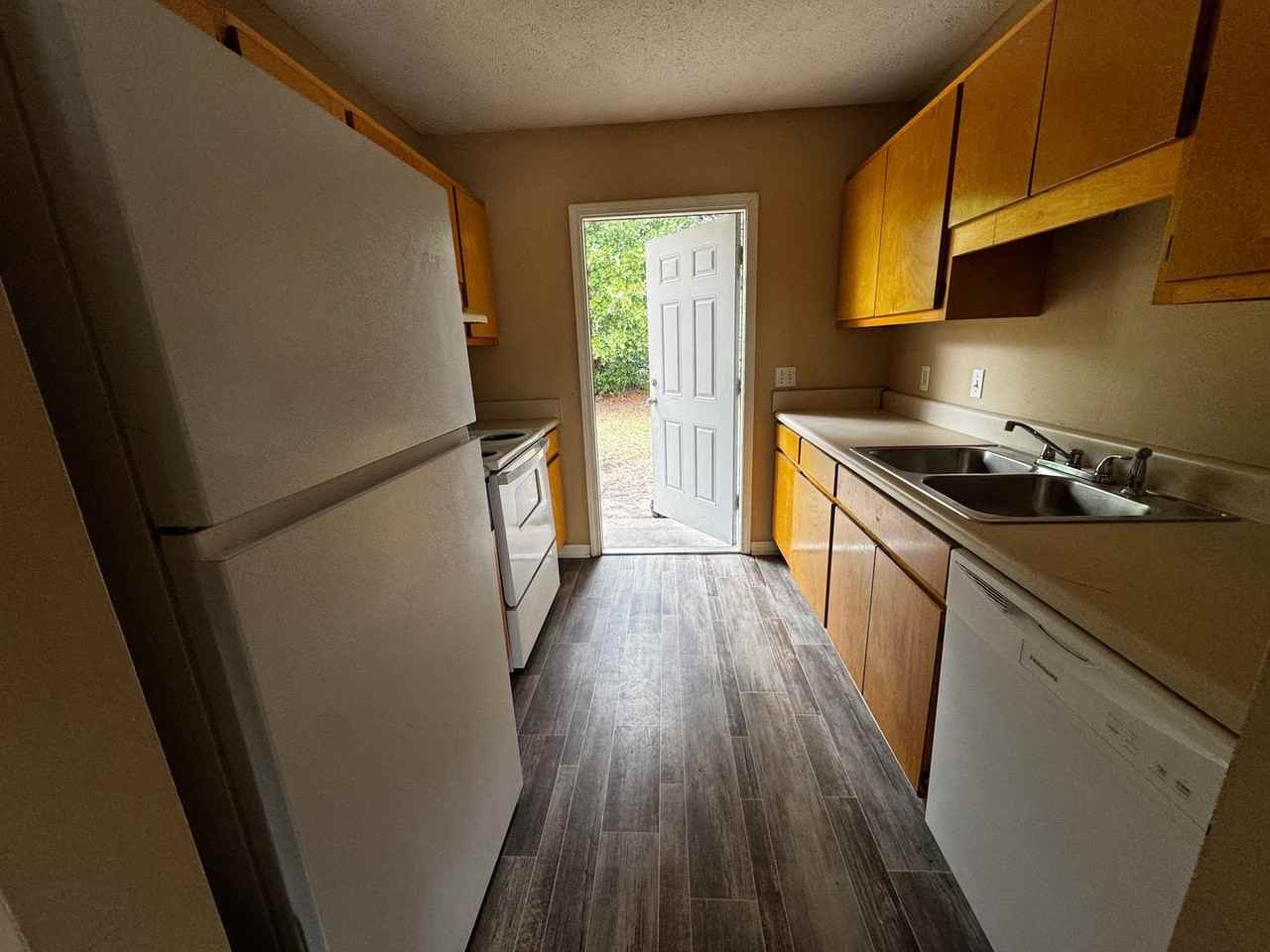 3201 E 2nd Ct - Photo 2 of 6