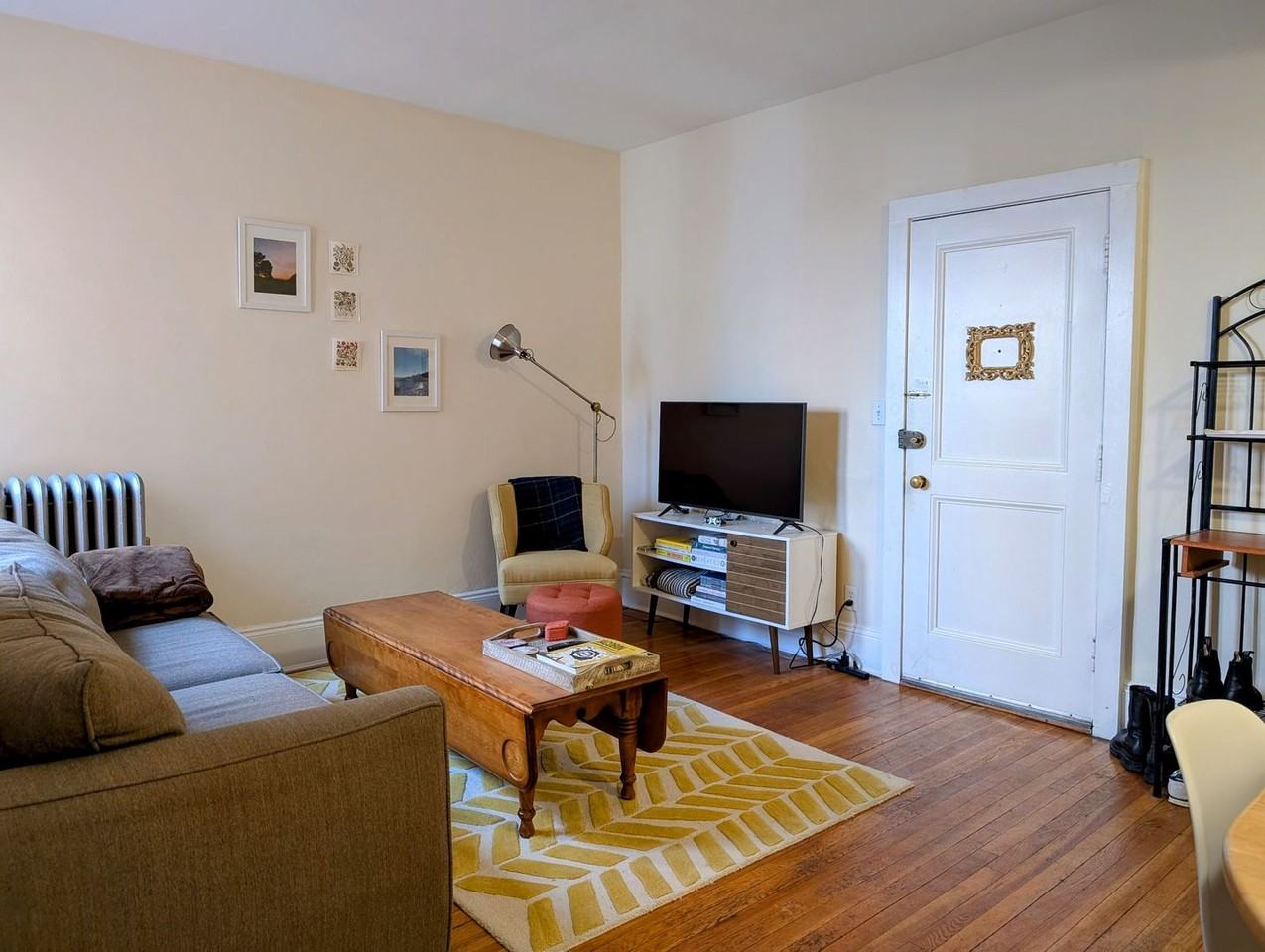 9 Fuller St - Photo 2 of 10