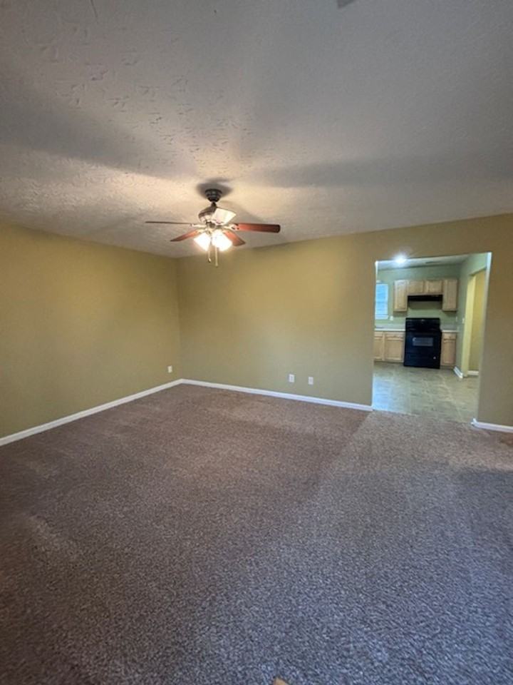 1337 Hill St - Photo 2 of 13