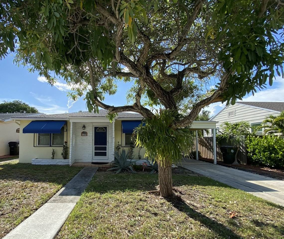 1209 N M St - Photo 6 of 40