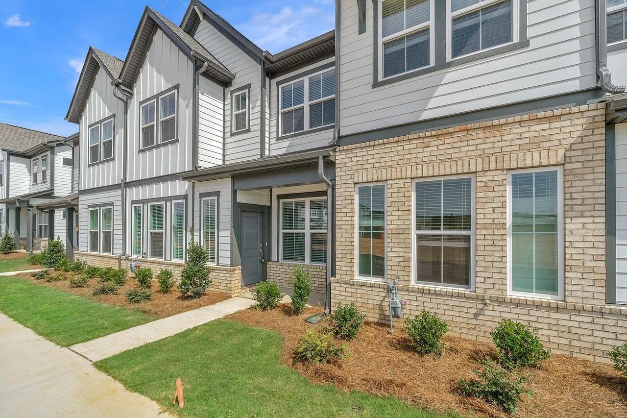 5817 Waterfall Pl #NA - Photo 2 of 35