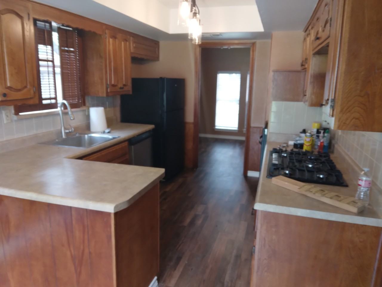 1907 Columbia Dr #NA - Photo 3 of 11