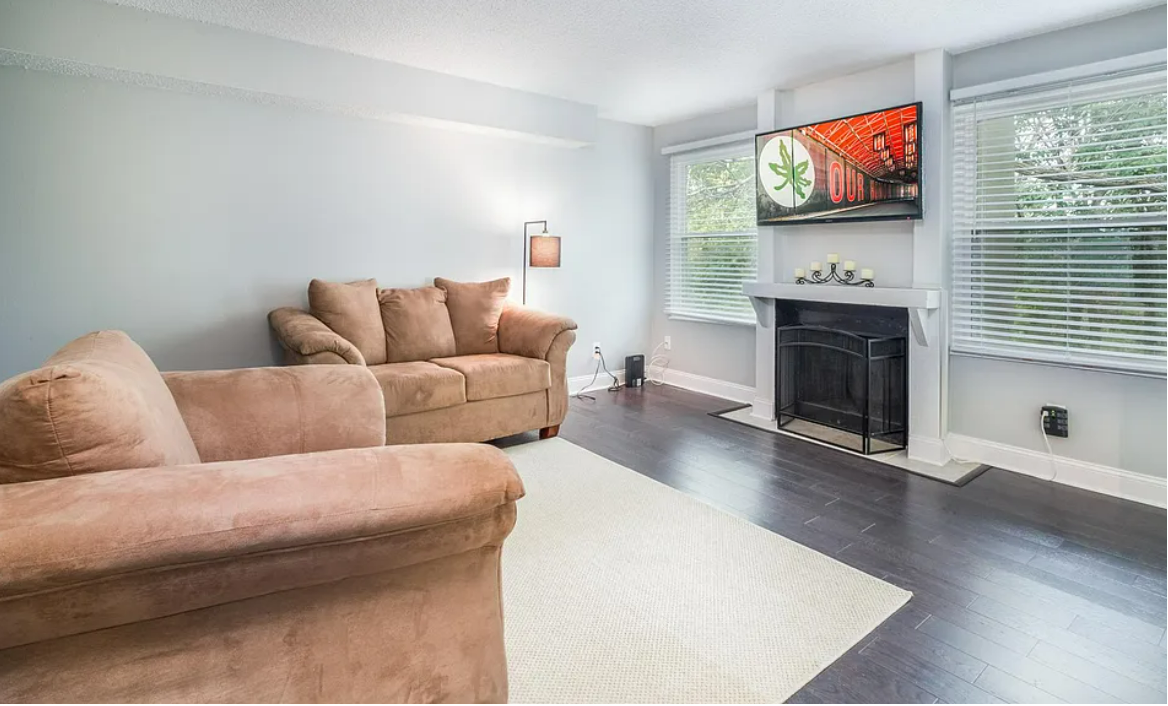 1450 Cliff Ct #B - Photo 3 of 10