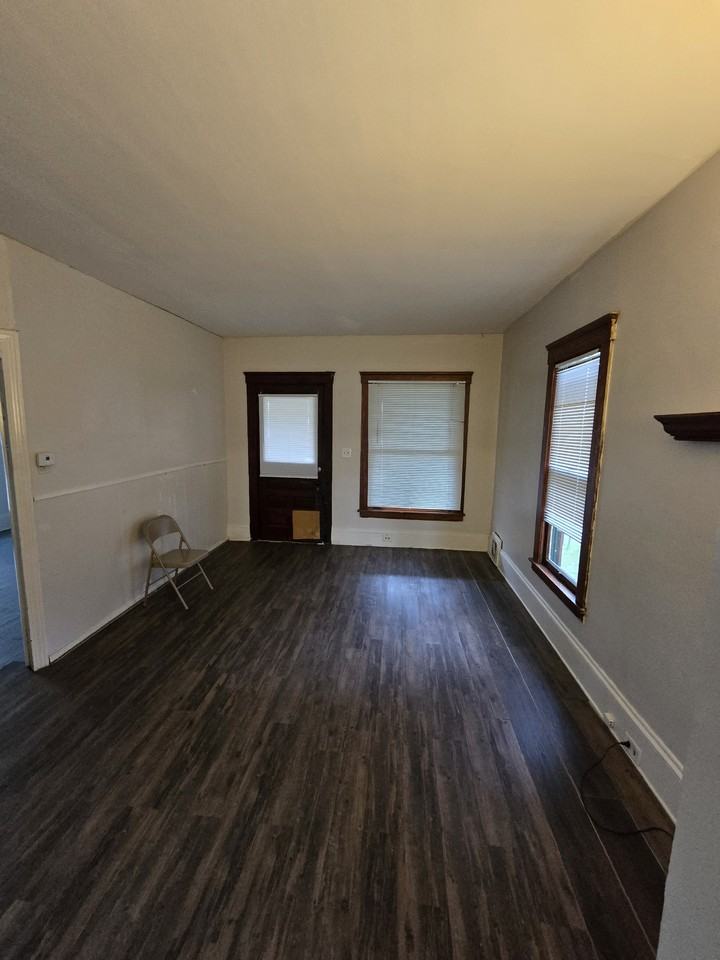 343 11th St #NA - Photo 3 of 13