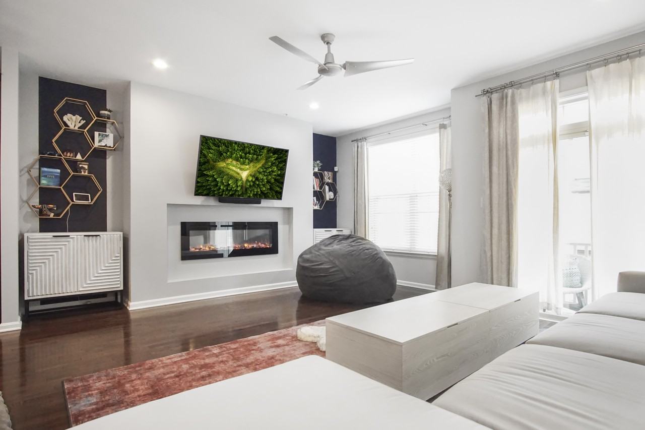 9408 Smithview Pl #9408 - Photo 2 of 28