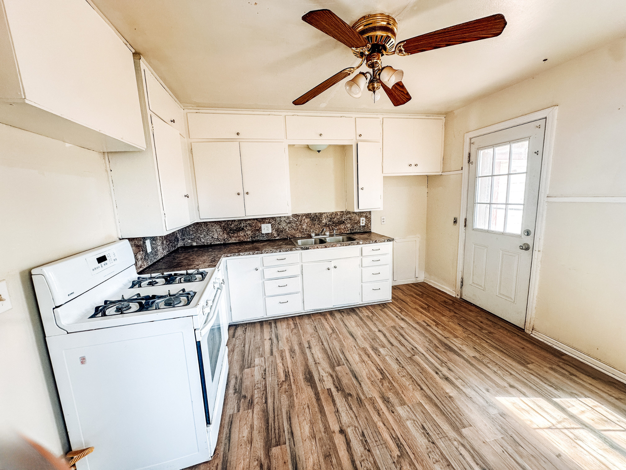 3207 Amherst St #NA - Photo 3 of 9