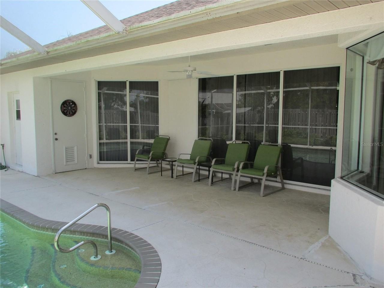 23404 Peachland Blvd - Photo 3 of 21