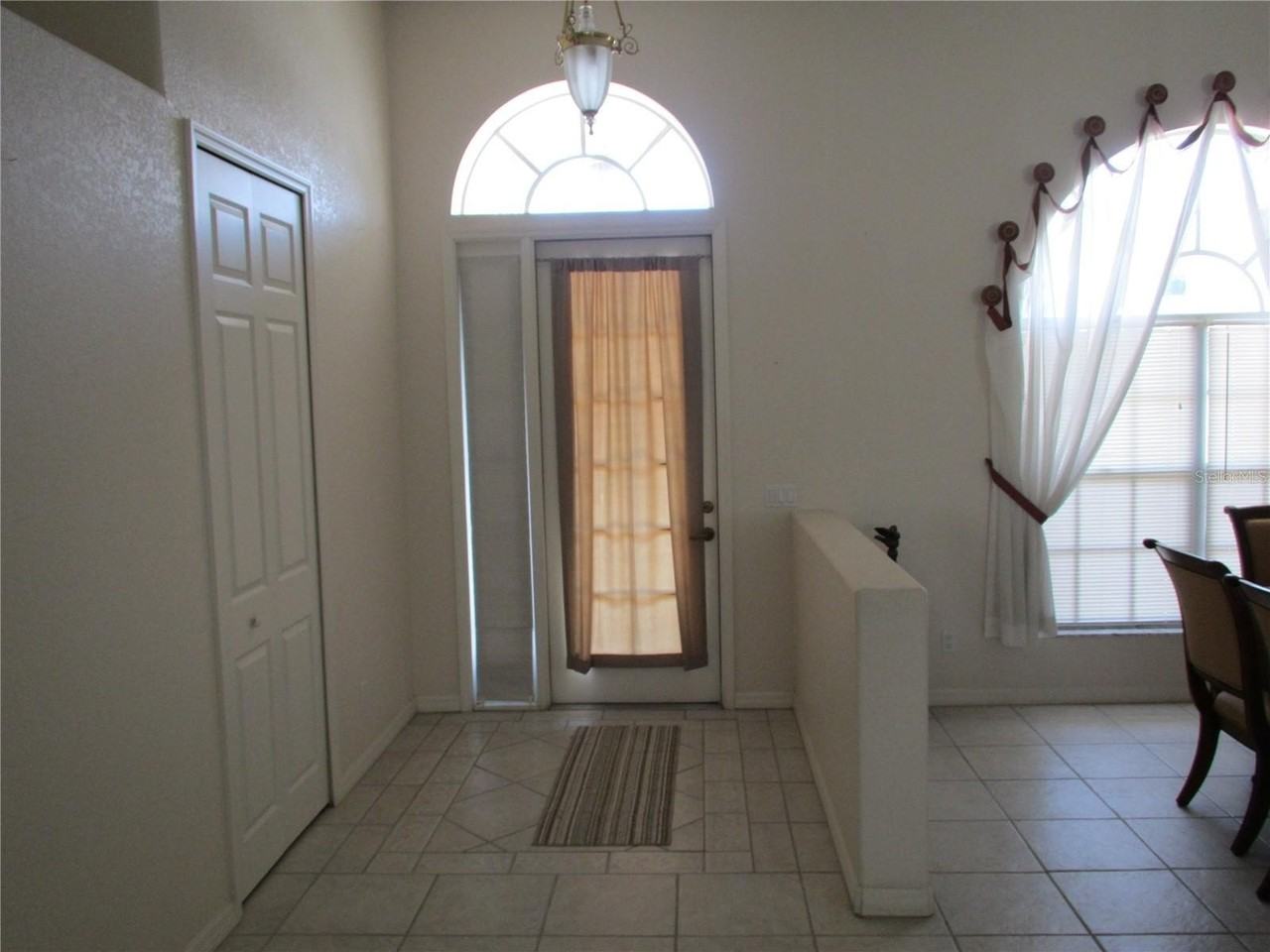 23404 Peachland Blvd - Photo 4 of 21