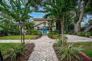 featured image of 1430 20th Ave N #A