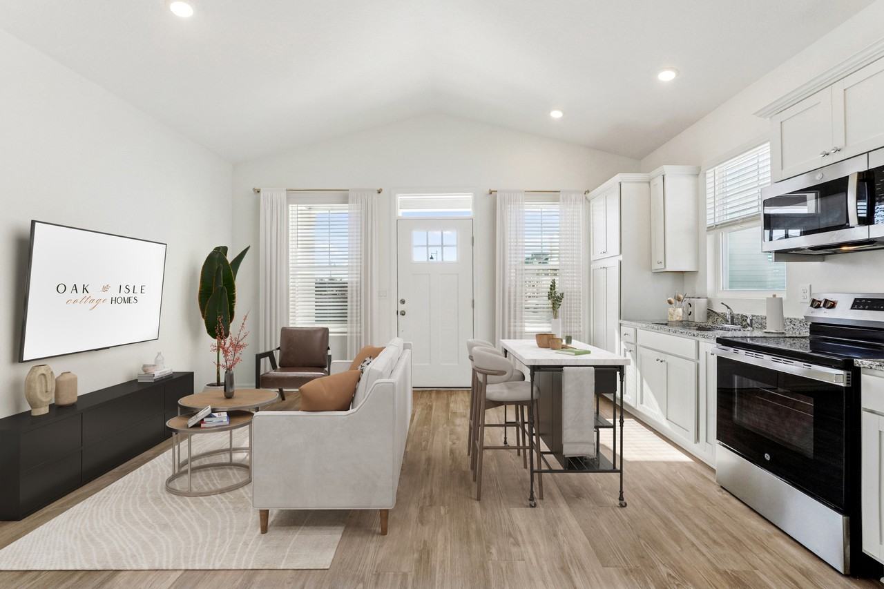 Oak Isle Cottages - Photo 3 of 18