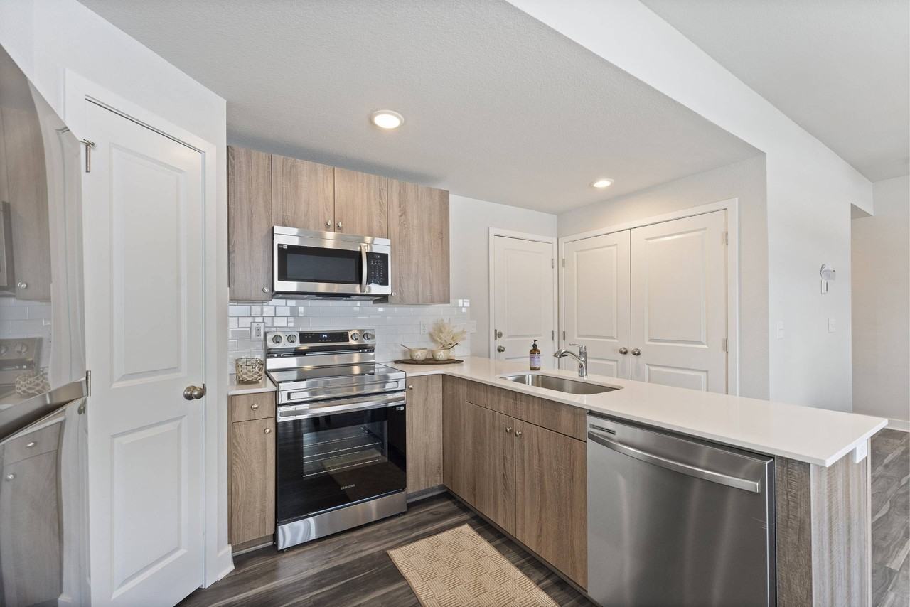 Barry West - Photo 4 of 54