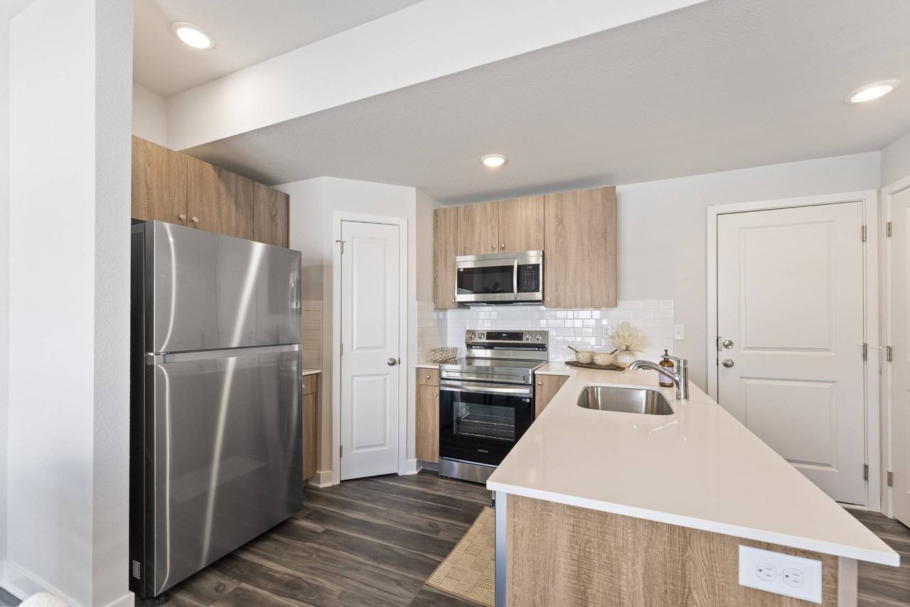 Barry West - Photo 7 of 54