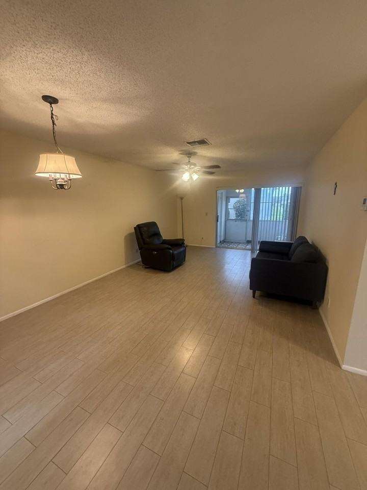 2509 Dudley C Drive W #C - Photo 4 of 15