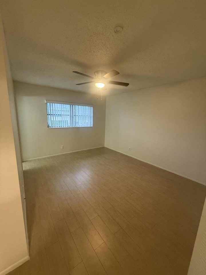 2509 Dudley C Drive W #C - Photo 7 of 15