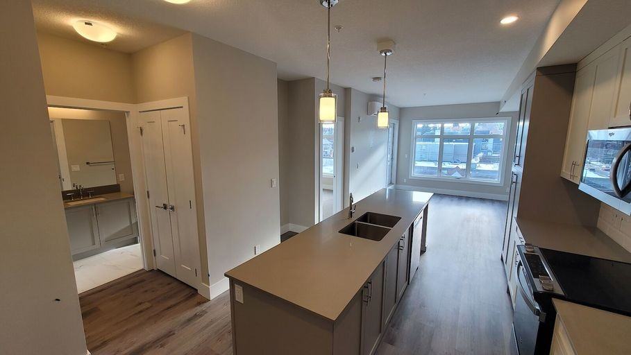 1702 17 Avenue Southwest #105 - Photo 3 of 12