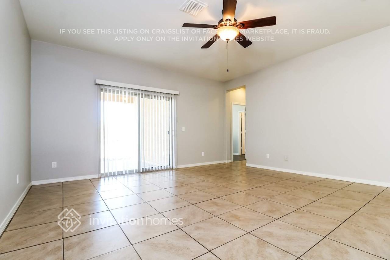 24446 W Sheraton Ln - Photo 2 of 16