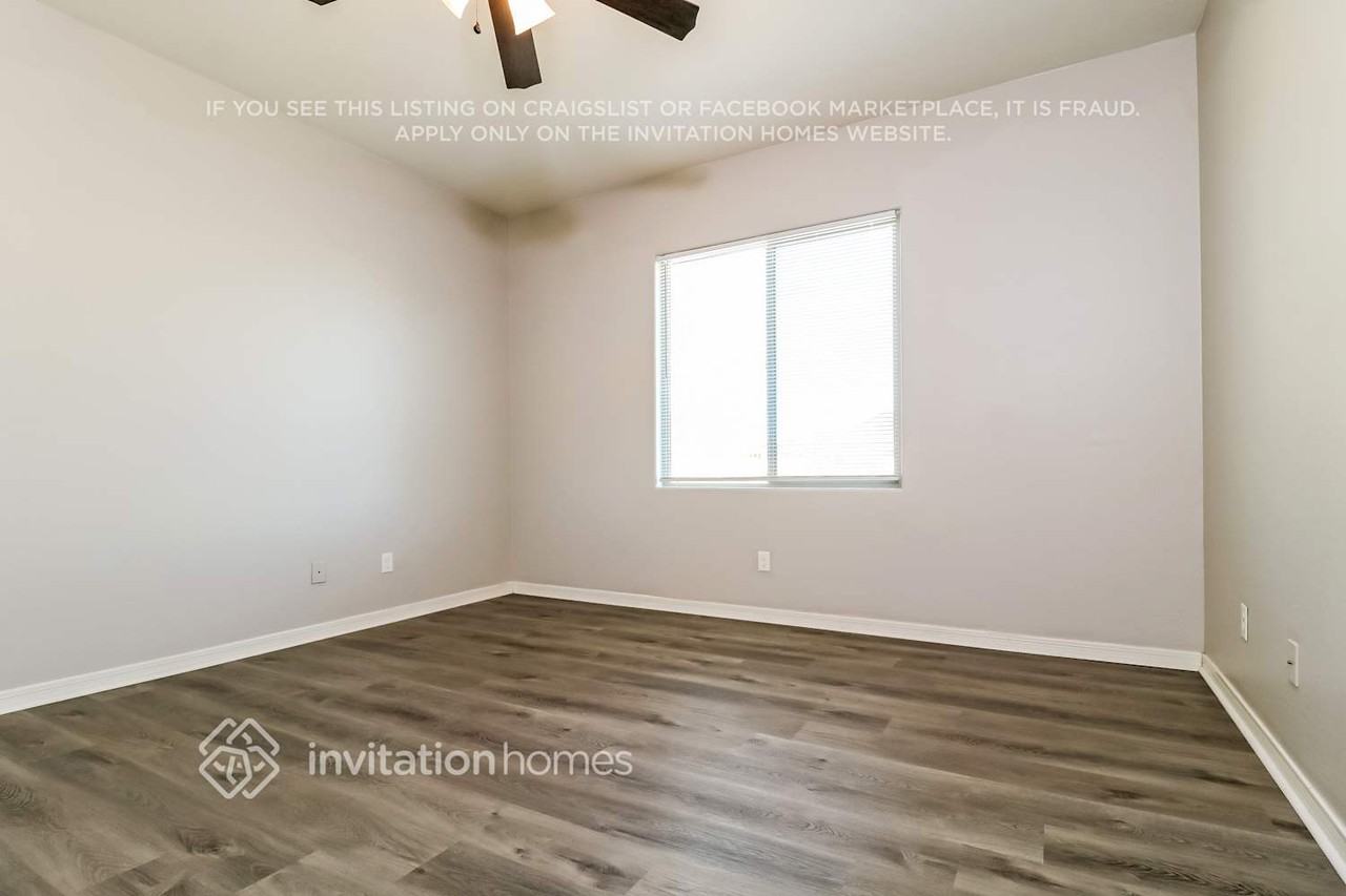 24446 W Sheraton Ln - Photo 7 of 16