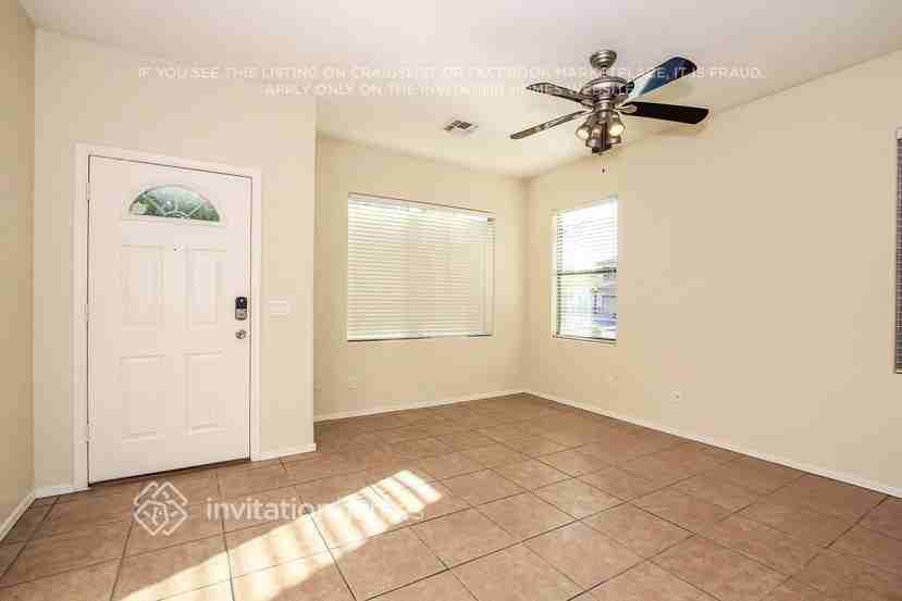 3634 W Marconi Ave - Photo 2 of 19