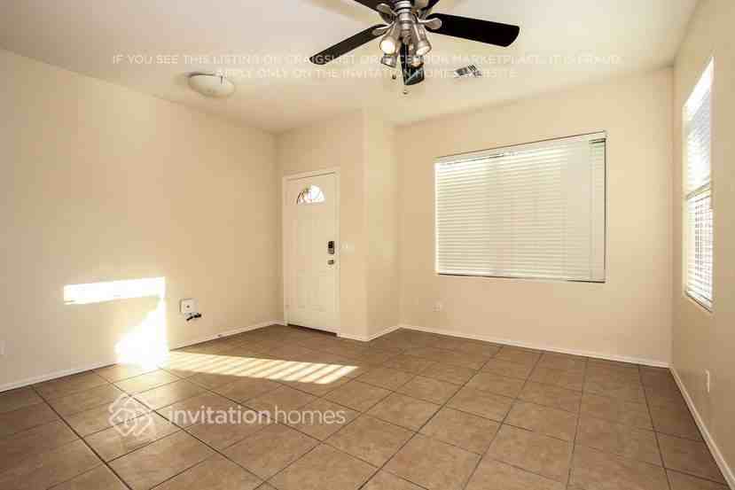 3634 W Marconi Ave - Photo 3 of 19