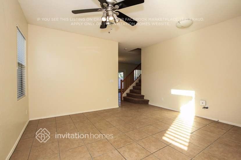 3634 W Marconi Ave - Photo 4 of 19