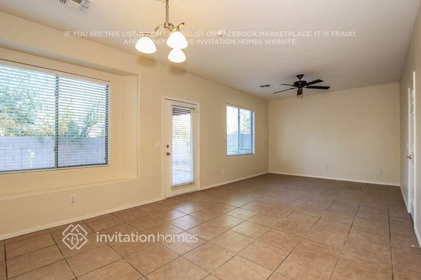 3634 W Marconi Ave - Photo 6 of 19