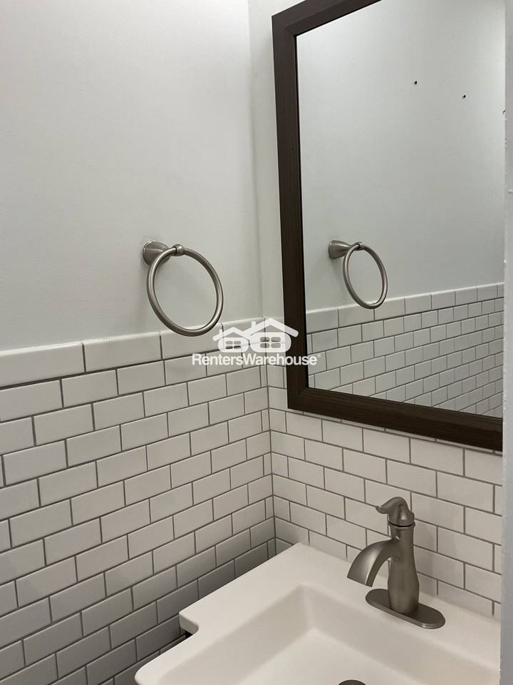 951 Hollywood St #D - Photo 4 of 23