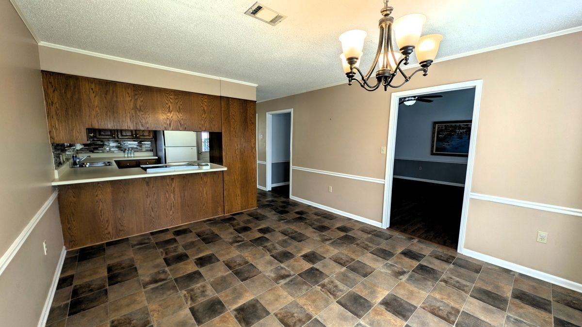 2411 Normandy - Photo 3 of 11