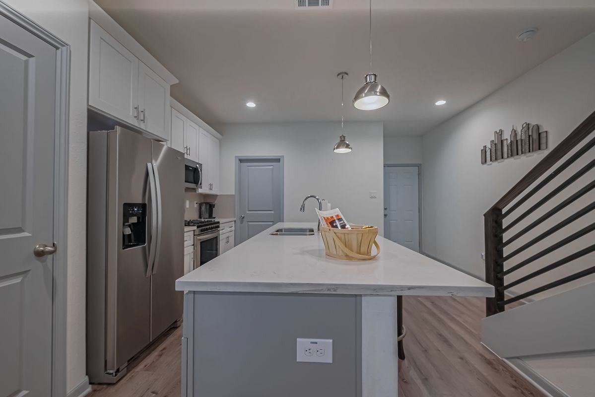 3540 Rebecca St - Photo 6 of 14