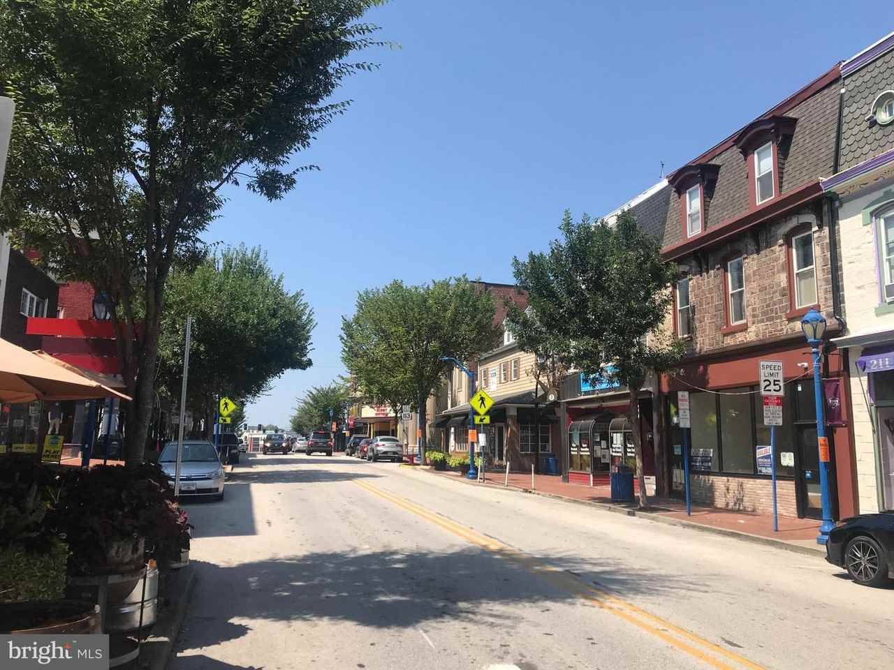 215 Bridge St - Photo 2 of 12