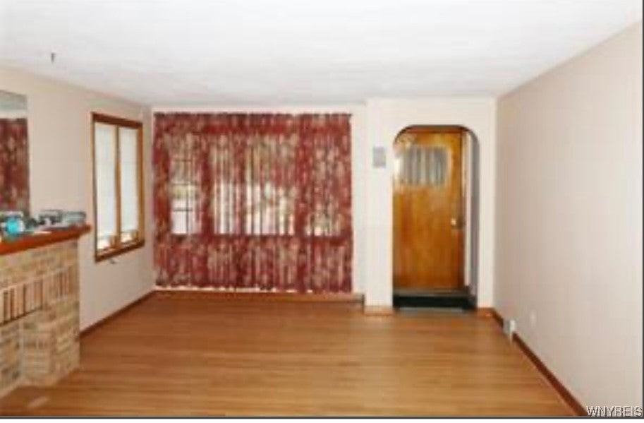 163 Claremont Ave - Photo 5 of 10