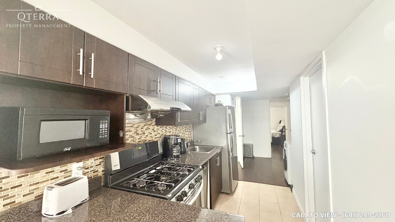 2-33 Saltspring Dr, Markham, Ontario L6E 2H1 - Photo 2 of 9