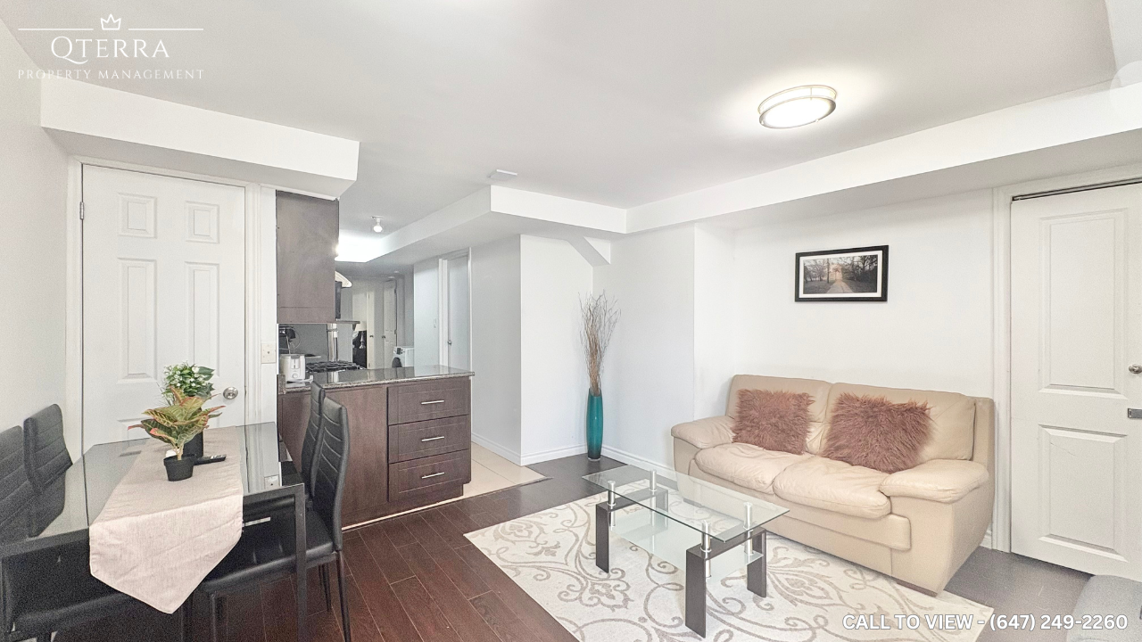 2-33 Saltspring Dr, Markham, Ontario L6E 2H1 - Photo 3 of 9