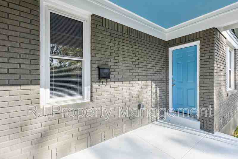 1424 Rayner St - Photo 3 of 25