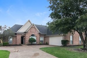 featured image of 632 Shelley Renee Ln