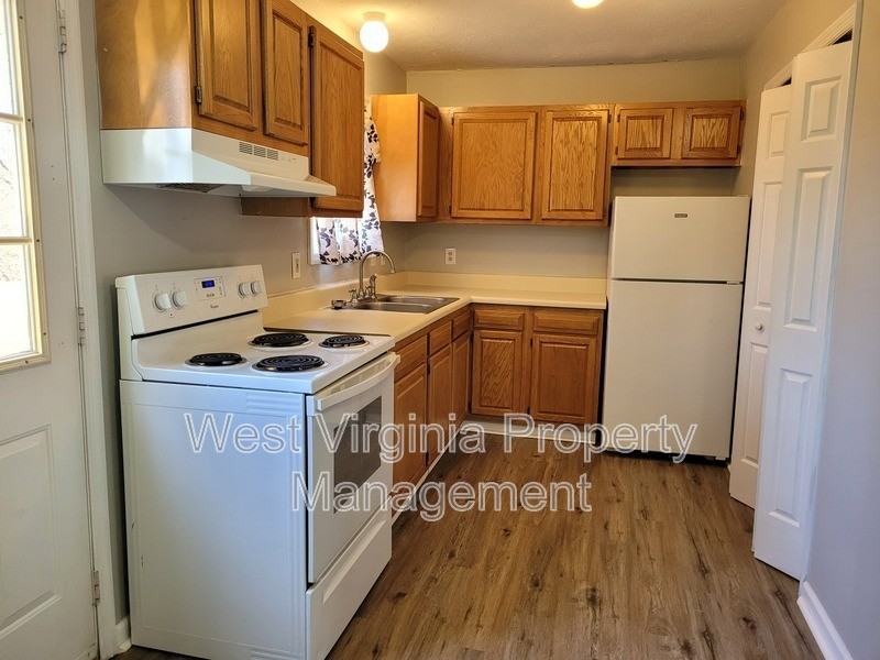 581 Prosperity Rd #223 - Photo 5 of 18