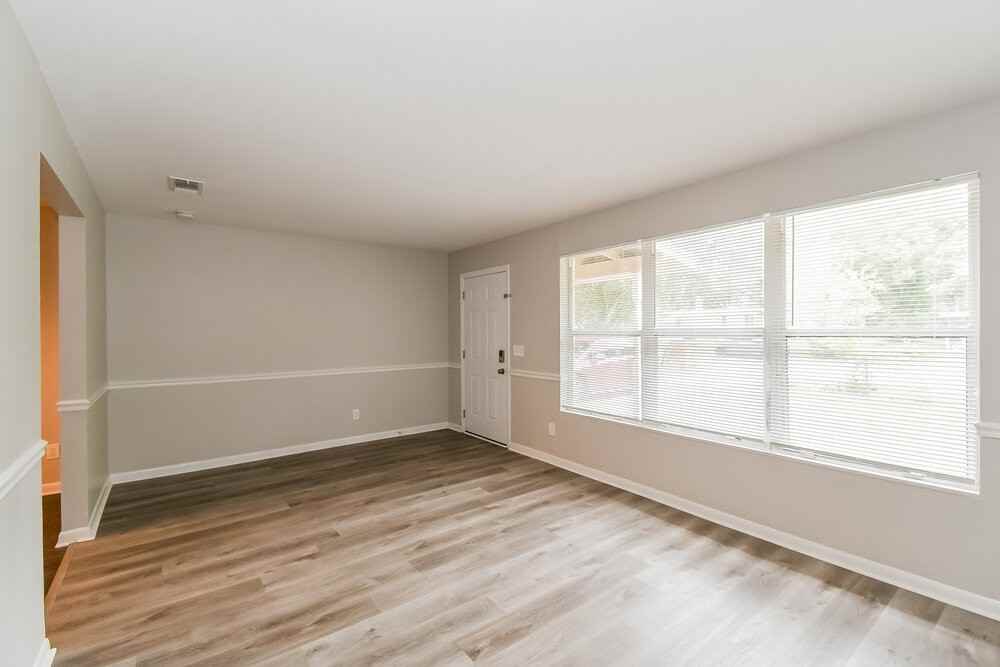 2123 Patou Dr W - Photo 5 of 19