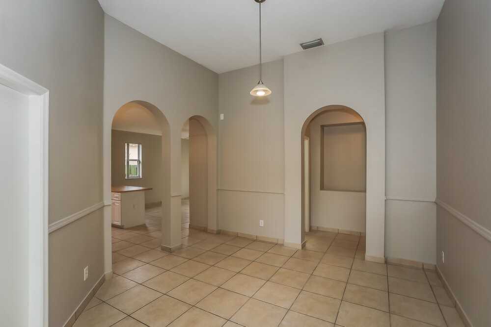 5401 Sw 132nd Ter - Photo 4 of 15