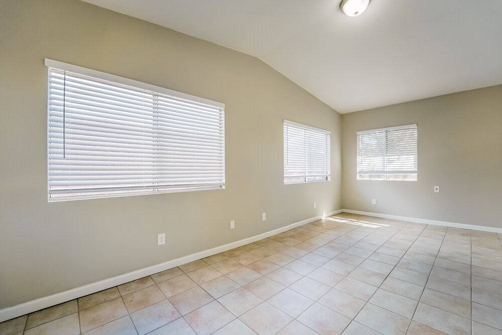 10061 E Domenic Ln - Photo 5 of 16