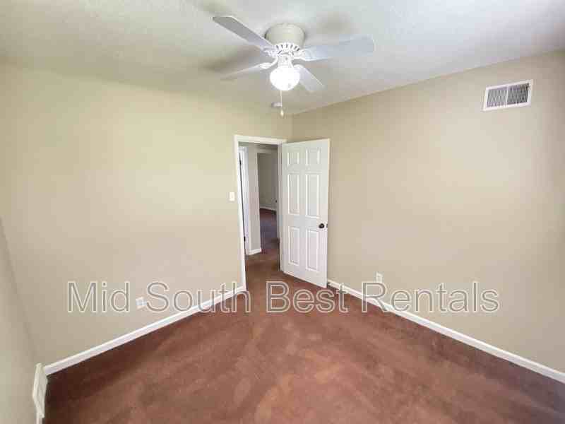 2334 Daywood Ave - Photo 5 of 9