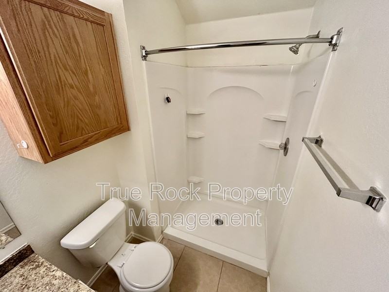 1400 S Mississippi Ave - Photo 3 of 12