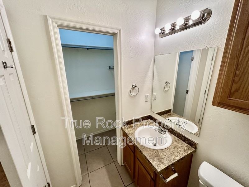 1400 S Mississippi Ave - Photo 4 of 12