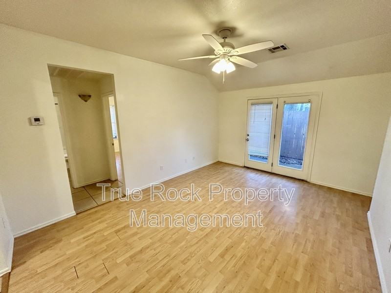 1400 S Mississippi Ave - Photo 5 of 12