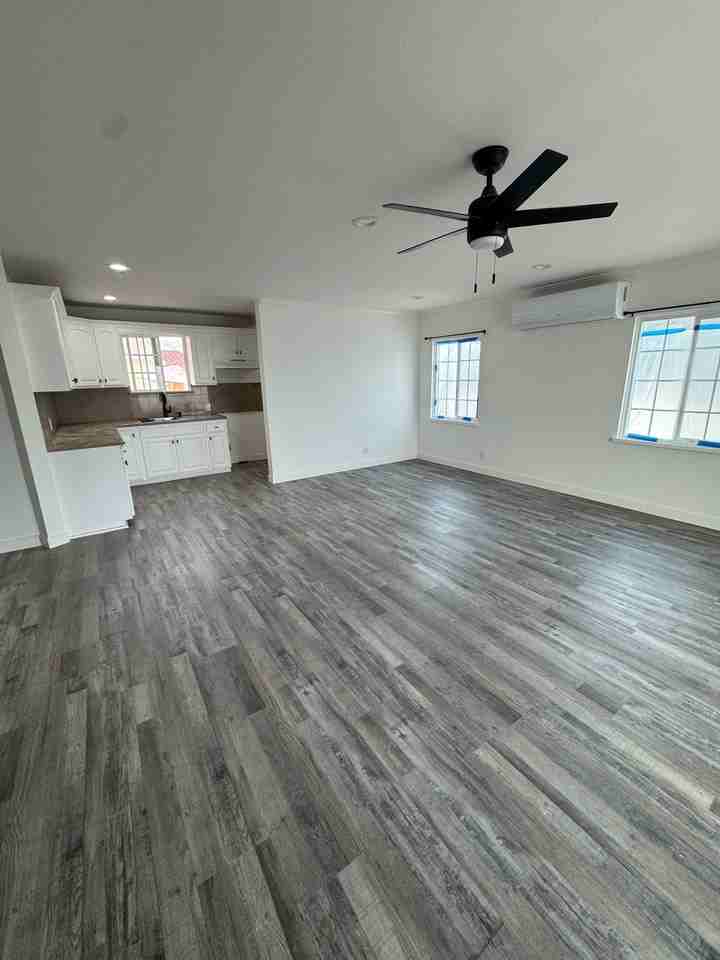 3065 Liberty Boulevard - Photo 2 of 11