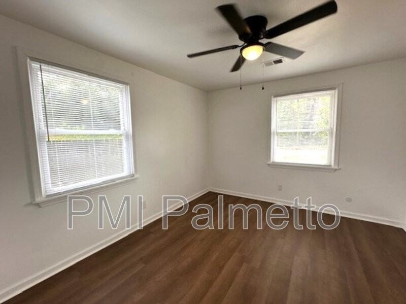 1319 Hendrix St - Photo 6 of 17