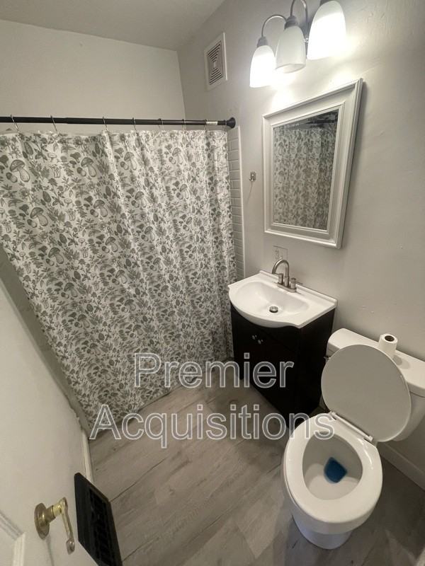 478 Dulaney Ave - Photo 3 of 9