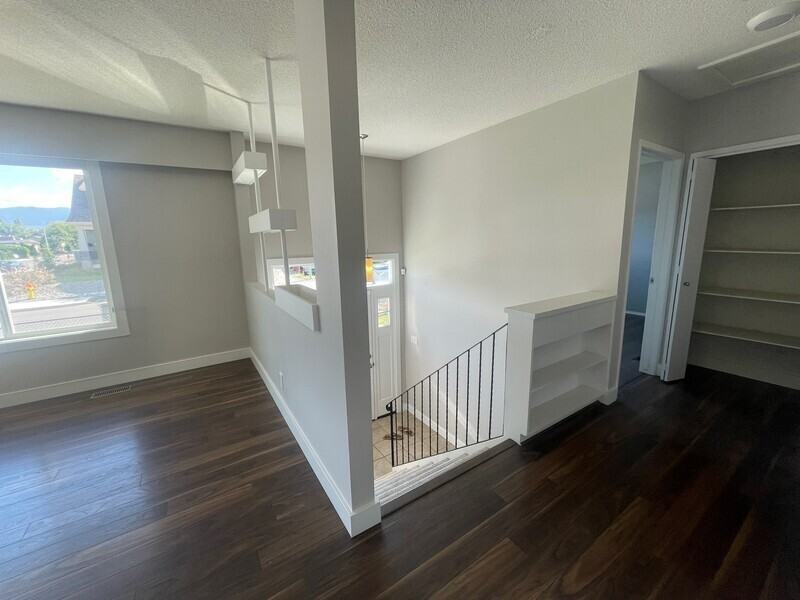 896 Patterson Ave #A - Photo 2 of 11